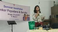 dr. Dinda Derdameisya Sp.OG di hadapan peserta Seminar (Foto: Retno Wulandari)