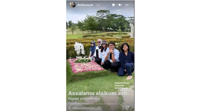 Rayakan Anniversary ke-13, Ini 6 Potret BCL Ziarah ke Makam Ashraf Sinclair
