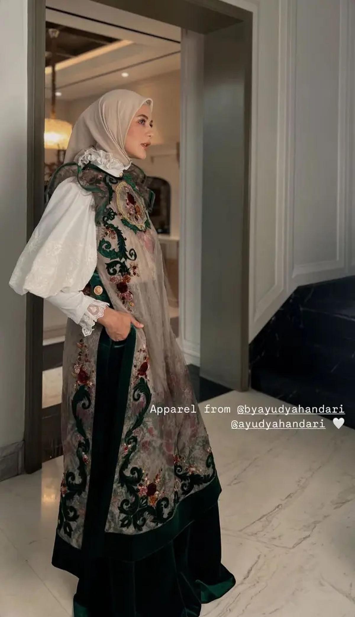 Pesona Paula Verhoeven di 8th Anniversary MS Glow, Anggun dalam Balutan Modest Fashion