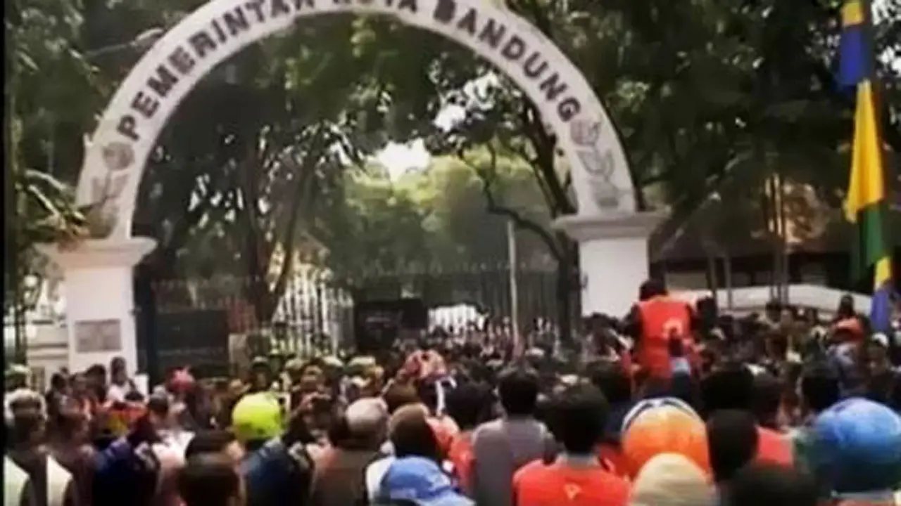 Segmen 2: Kasus Pengasuh Bayi hingga Demo Pengojek Bandung