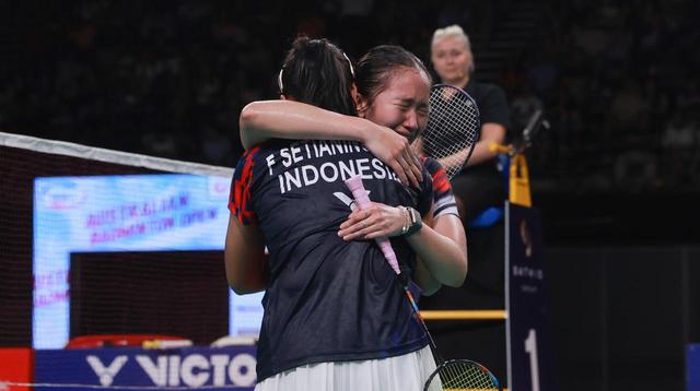 Ganda putri indonesia Rachel Allessya Rose/Febi Setianingrum mengalahkan rekannya Febriana Dwipuji Kusuma/Meilysa Trias Puspitasari pada final Australian Open 2025 di Quaycentre, Minggu (23/11). (foto: PBSI)