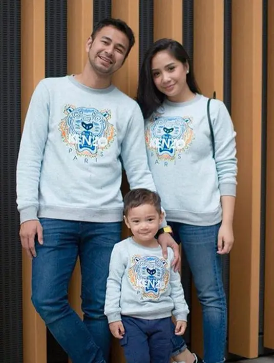 Melihat dan mendengar kabar miring soal hubungan suaminya dengan Ayu Ting Ting, Nagita Slavina nampak hidup dengan tenang. Tak pernah terlihat dirinya merasa gusar dengan pemberitaan tersebut. (Instagram/raffinagita1717)