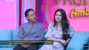 Saat itu, perempuan asal Palembang itu tak menghiraukan ungkapan cinta Epy. Karina mengaku, pria tersebut bukanlah sosok yang menjadi idamannya. Hati Karina luluh melihat perjuangan Kang Epy. [Youtube/TRANS TV Official]