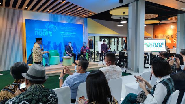 Gubernur Jawa Barat Ridwan Kamil dalam Jababeka Media Briefing: Synergy Ngopi, Ngobrol Properti: Koridor Jakarta-Bandung Sebagai Silicon Valley Indonesia. (Dok MarkPlus)