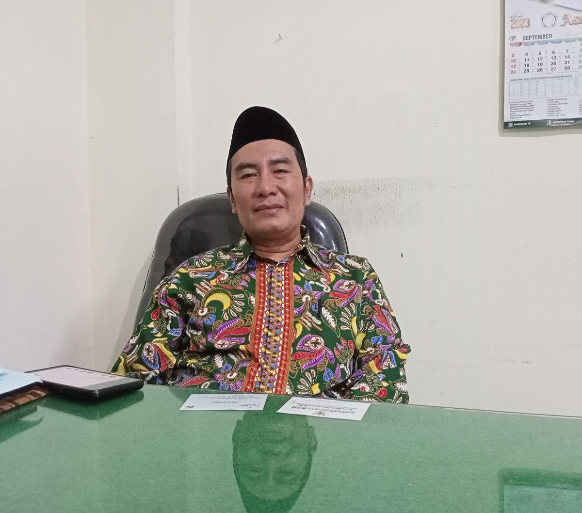 "Kita di Kecamatan Tebet ini enggak kekurangan penghulu, malah surplus penghulu,"kata Kepala KUA Tebet Ahmad Syauki.