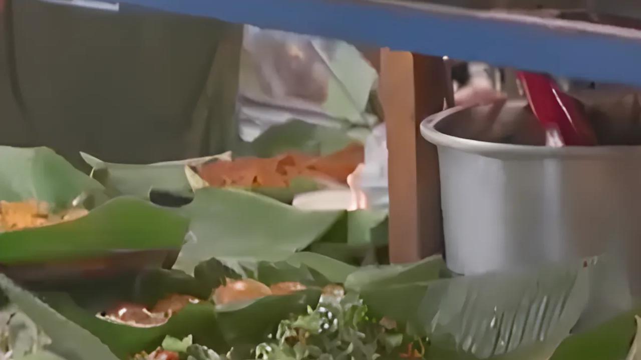 Angkringan Gudeg di Taman Kota Jakbar Ini Viral, Murah Meriah dan Punya 20 Jenis Lauk