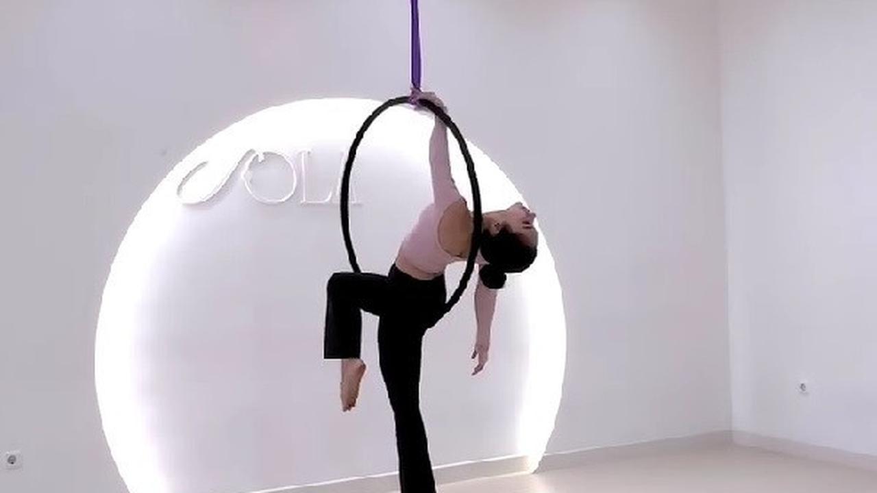 Potret Dinda Kirana saat Mencoba Olahraga Baru Aerial Hoop, Badan Lenturnya Jadi Sorotan Netizen