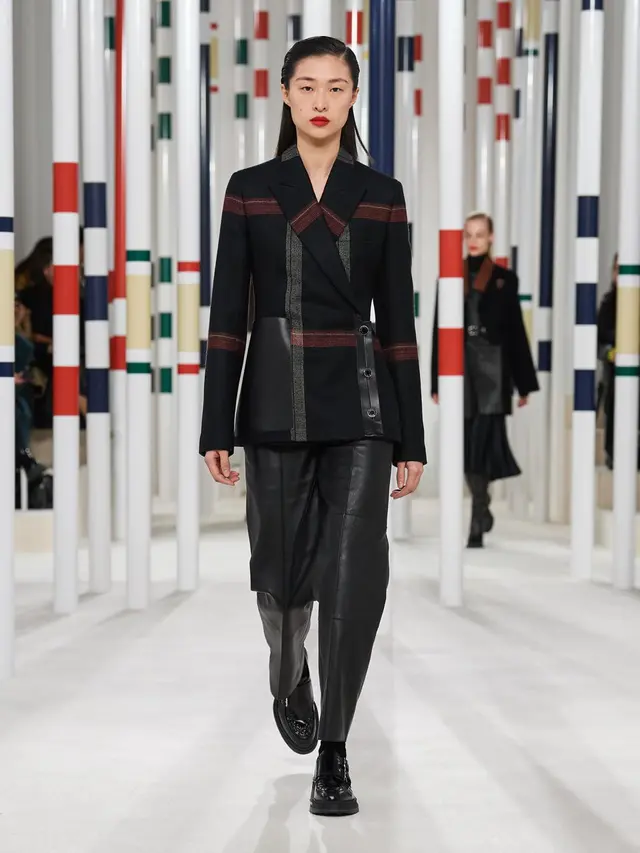 Inspirasi tampilan power dressing