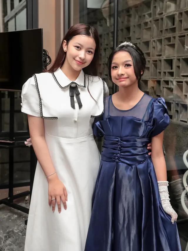 Dealova Rachman bersama Aquene Dalo.