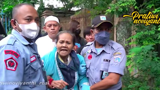 ODGJ ibu Eny viral di media sosial