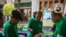 Daging hewan kurban akan dibagikan kepada warga yang berhak mendapatkannya. (Liputan6.com/Angga Yuniar)