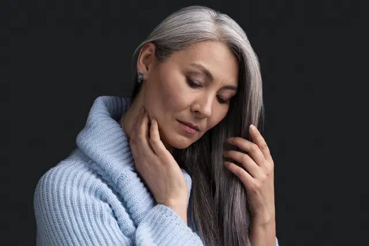 Cara Mencegah Rambut Beruban Menggunakan 1 Jenis Minyak