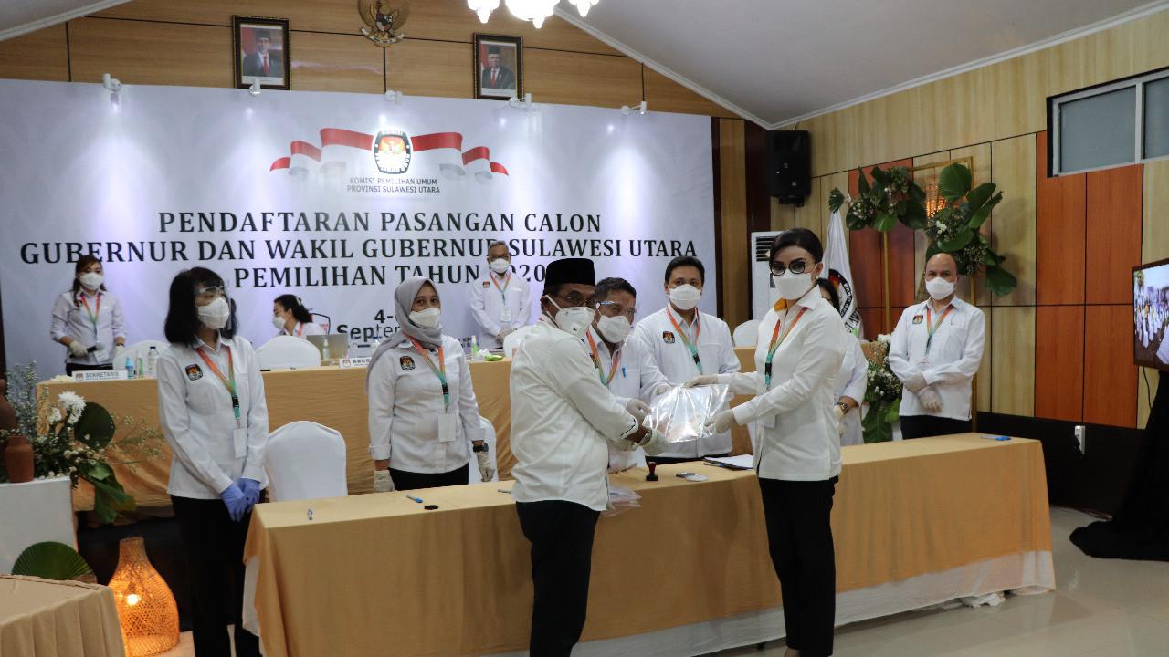 Bupati Minahasa Selatan Christiany Eugina Paruntu (CEP) dan Bupati Boltim Sehan Salim Landjar (SSL), Minggu (6/9/2020), resmi mendaftar sebagai bakal calon Gubernur dan Wakil Gubernur Sulut.