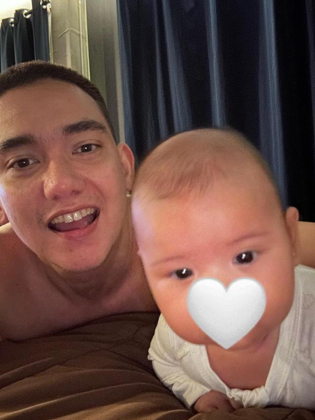 Potret Adipati Dolken Asuh Baby Nae Ini Bikin Senyum Tipis