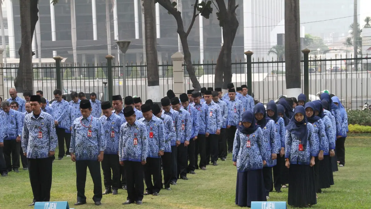 Belajar Jujur dari Pegawai Kemendikbud yang Ditawari Rp2 Miliar