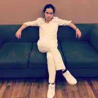 Di tulisan selanjutnya, Dul memberikan ucapan selamat ulang tahun untuk Shafeea beserta doa agar adiknya itu tumbuh menjadi wanita yang membanggakan. Juga selalu disayang oleh Sang Pencipta. (Instagram/duljaelani)