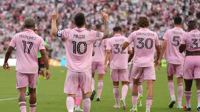 Foto: Cetak 2 Gol dan 1 Assist, Aksi Luar Biasa Lionel Messi saat Inter Miami Bungkam Atlanta United