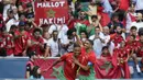 Pemain Maroko, Soufiane Rahimi bersama Achraf Hakimi, melakukan selebrasi setelah mencetak gol ke gawang Argentina pada laga pertama grup B Olimpiade 2024 di stadion Geoffroy-Guichard, Rabu (24/7/2024). (AP Photo/Silvia Izquierdo)