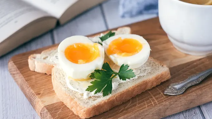 telur setengah matang