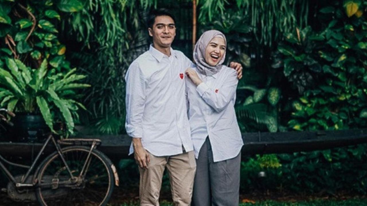 Momen Ricky Harun Gegeretan Lihat Istri Pegang Menu Lama Tapi Gak Pesan, Endingnya Komedi