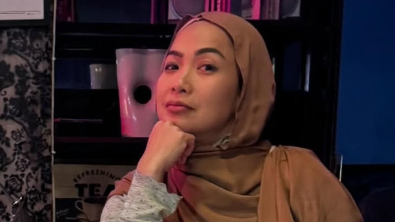Feni Rose Pelit Komentar Soal Bantu Denada di Masa Sulit: Rezekinya dari Allah Ya Sudah, Takut jadi Sombong