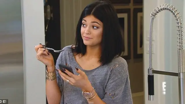 [Bintang] Kylie Jenner