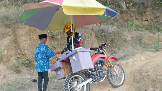 6 Pedagang Kocak Anti Mainstream, Lapaknya Bikin Ngakak