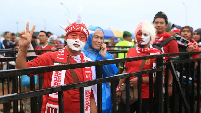 [Bintang] Sederet Suporter Gokil Timnas di Final Piala AFF 2016