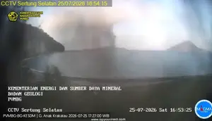 Anak Krakatau Sejam Erupsi Dua Kali, Semburkan Abu Setinggi 457 Meter