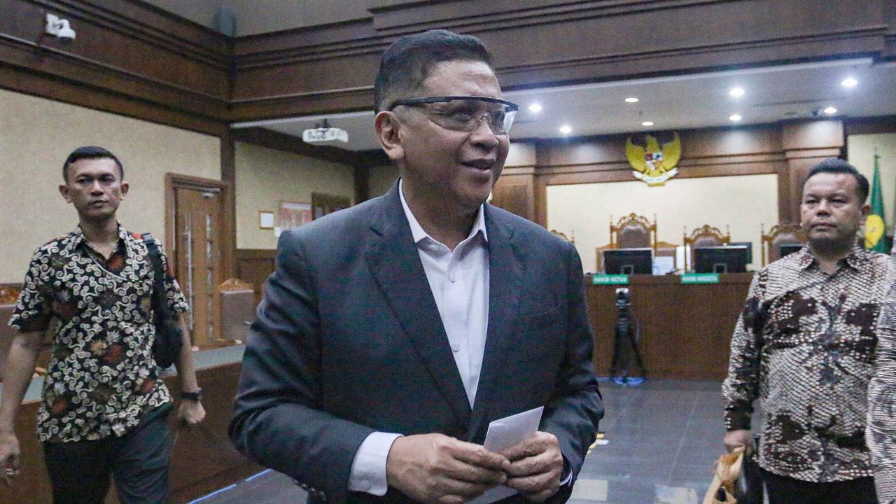 FOTO: Hasto Kristiyanto Divonis 3,5 Tahun Penjara Terkait Kasus Harun Masiku