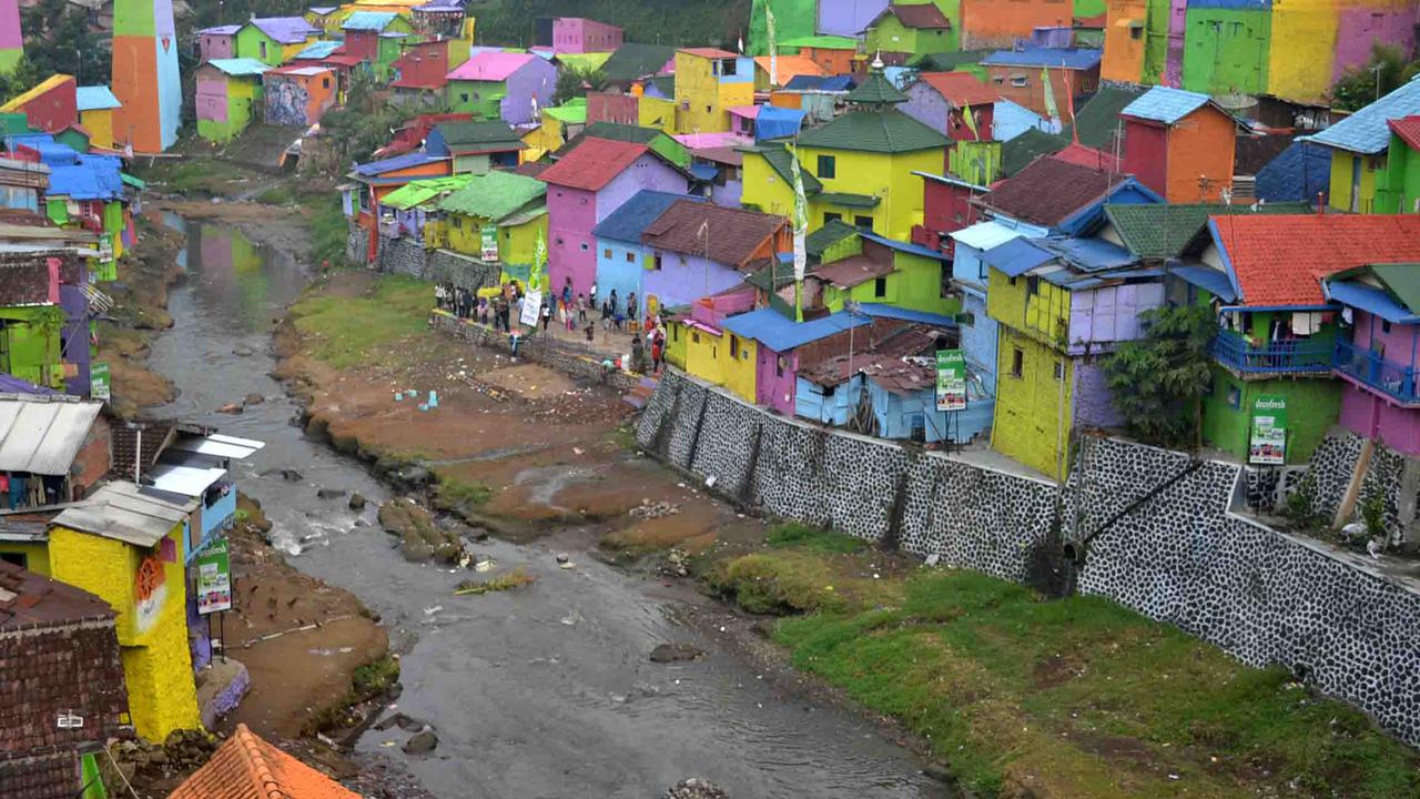 Kampung wisata unik di Indonesia.