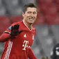 4. Robert Lewandowski (71 gol) - Penyerang asal Polandia ini menjadi top skor Liga Champions pada musim 2019/2020 bersama Bayern Munchen. Saat ini Robert Lewandowski telah mengoleksi 71 gol di Liga Champions dari hasil bermain untuk Borussia Dortmund dan Bayern Munchen. (AFP/Christof Stache)