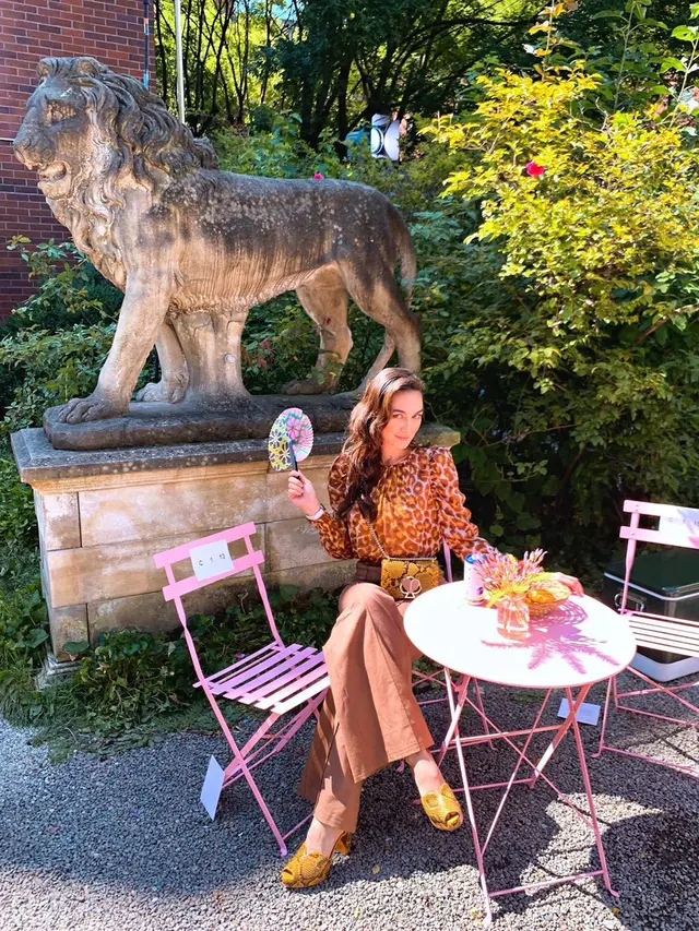 Gaya Luna Maya Hadiri New York Fashion Week 2019 (sumber: instagram/@lunamaya)