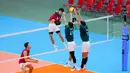Bukan tanpa alasan, Timnas voli putra Indonesia adalah juara bertahan yang sebelumnya meraih medali emas SEA Games tiga edisi beruntun yakni 2019, 2021, dan 2023. (Bola.com/Bagaskara Lazuardi)