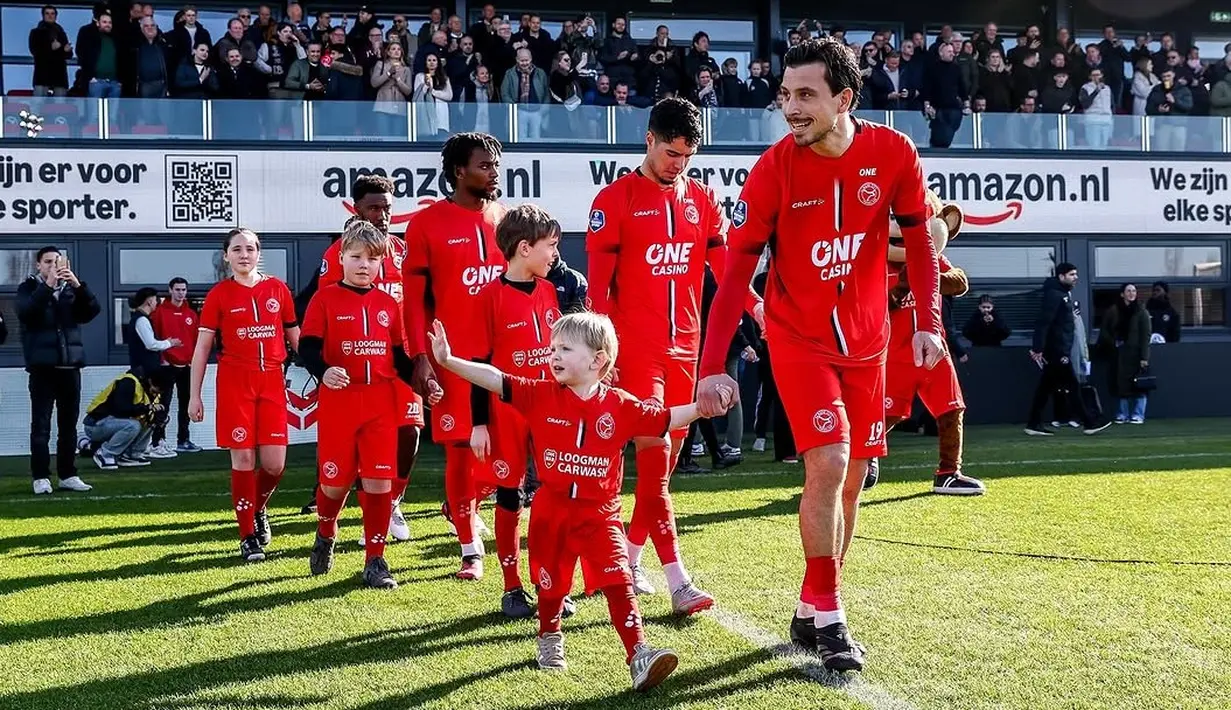 Thom Haye bersama Almere City di musim 2024/2025 (Dok. Almere City FC).