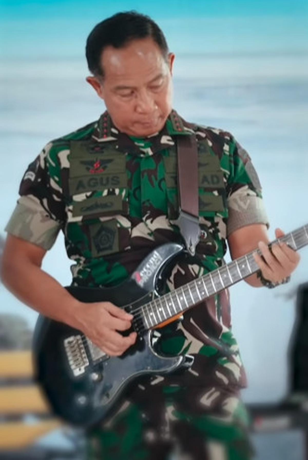 Momen Panglima TNI dan KEpala Staf Tampil Bareng