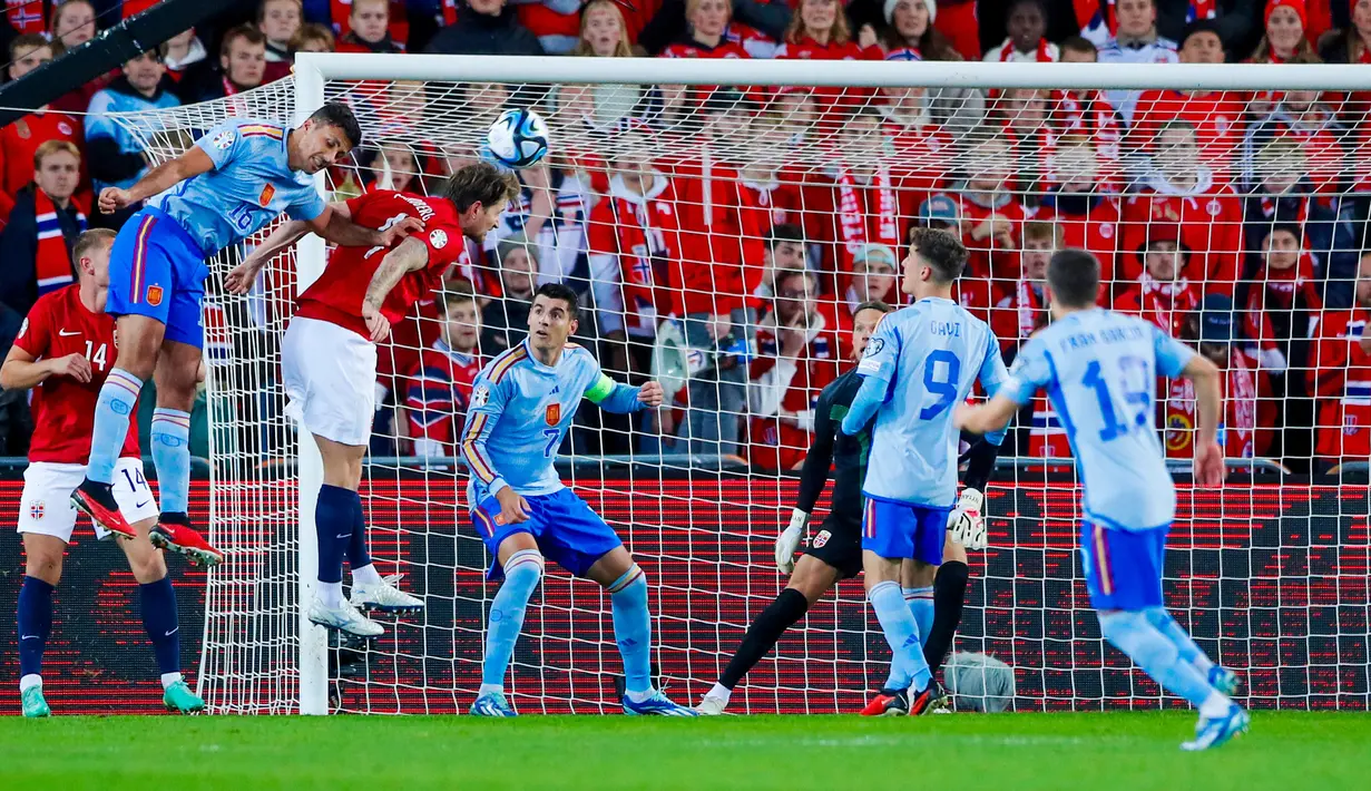 Spanyol mendapatkan satu tiket ke putaran final Euro 2024 setelah mengamankan skor tipis 1-0 atas Norwegia. (Frederik Ringnes / NTB / AFP)