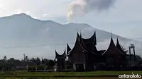 16 Pendaki Tersesat Saat Gunung Marapi Meletus