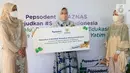 Melalui program Donasi dan Edukasi Kesehatan Gigi dan Mulut Anak Yatim, Pepsodent dan BAZNAS menyalurkan donasi 31 fasilitas sikat gigi dan 150 paket edukasi kapada anak yatim piatu di 746 panti yang tersebar di wilayah Indonesia pada kegiatan Wujudkan #SenyumIndonesia. (Liputan6.com/HO/Bon)