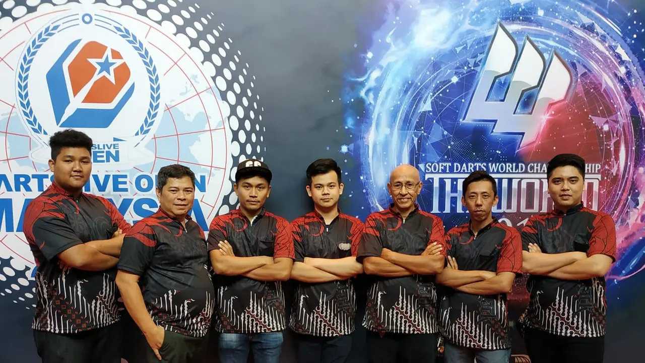 Black Darts Club