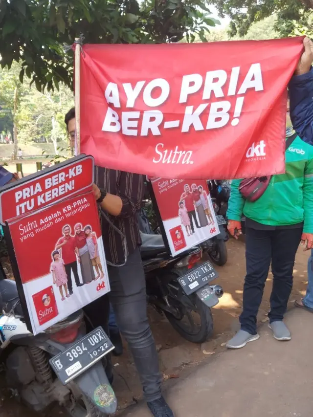 Kondom Sutra Turut Meriahkan Kemerdekaan RI ke-76 dengan Konvoi Ojek Kampanyekan Pentingnya KB untuk Pria. (Foto: Kondom Sutra)
