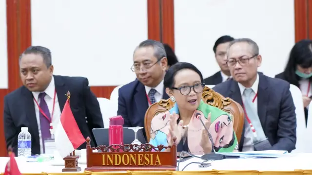 Menlu Retno dalam pertemuan Khusus Menlu ASEAN dan RRT di Vientienne, Laos, Kamis, 20 Februari 2020.