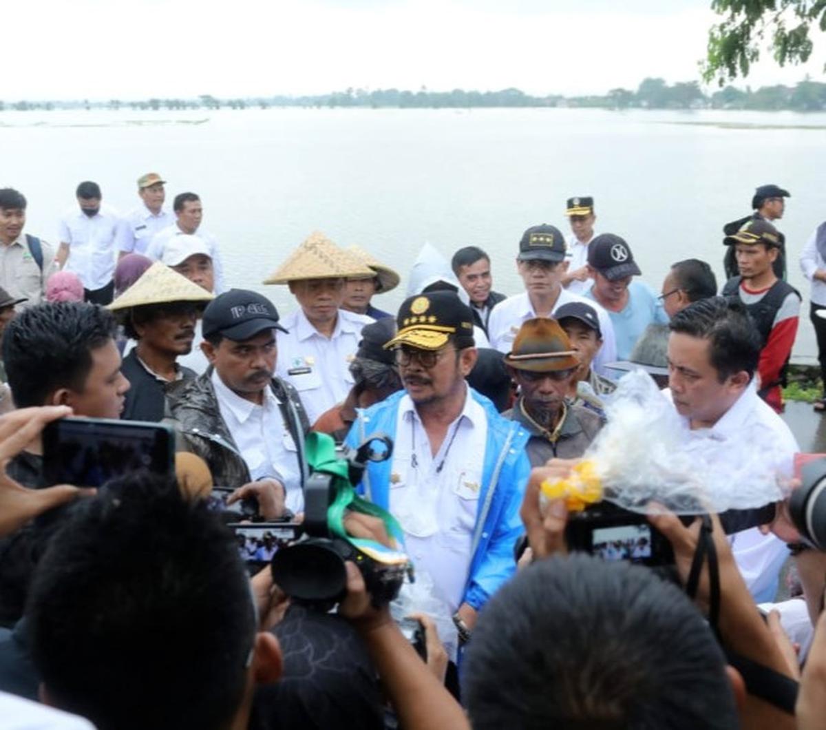 Dia menyampaikan Syahrul memang kunjungan ke Spanyol bersama beberapa pejabat eselon dan staf di lingkungan Kementerian Pertanian.