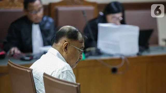 Senyum Markus Nari Usai Jalani Sidang Pembacaan Pledoi
