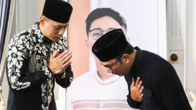 Ridwan Kamil Berduka Dipeluk Agus Yudhoyono