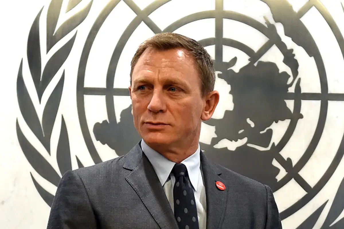 Daniel Craig