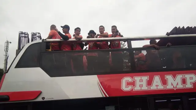 Persija Gelar Parade Kemenangan, Jakmania Padati Senayan