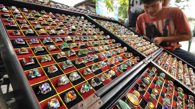 Pesona Batu Akik di Mata Anak Muda Kota Palu