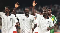 Piala Dunia sebagai ajang pesta sepak bola antar-negara terbesar di dunia tentunya diikuti oleh para wakil terbaik dari 6 konfederasi anggota FIFA. Sepanjang sejarah dari total 21 edisi, hanya dua konfederasi yang mampu meraih gelar juara, yaitu Eropa (UEFA) sebanyak 12 kali dan Amerika selatan (Conmebol) dengan 9 kali. Negara-negara Afrika yang tergabung di CAF sendiri baru meloloskan 6 wakilnya ke fase gugur, dengan prestasi terbaik hingga babak perempatfinal. Berikut daftar lengkapnya. (AFP/Georges Gobet)