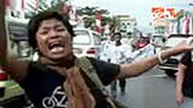 Pengemudi Becak Protes Wali Kota Ambon